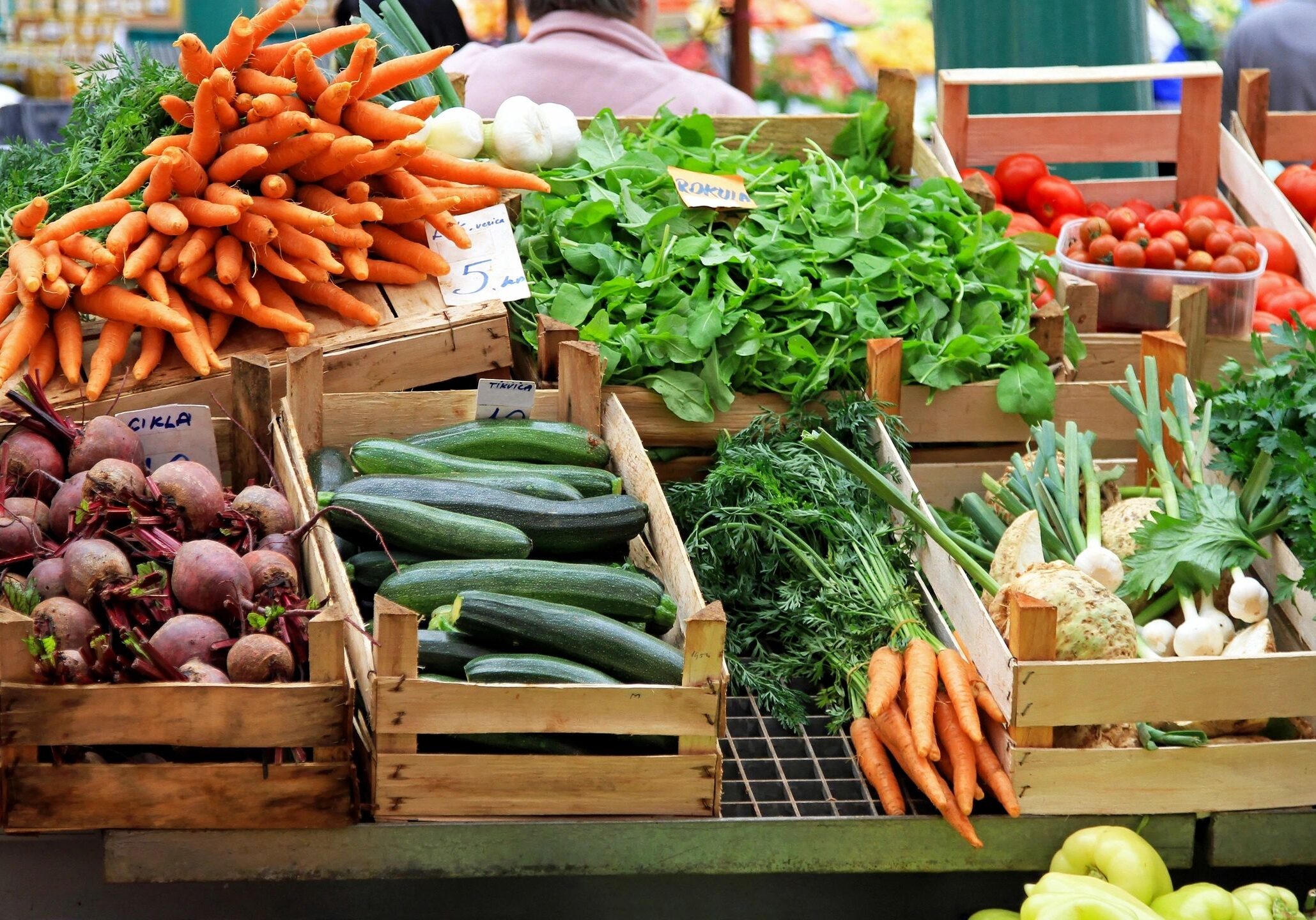 fm=f_13397 Fresh vegetables displayed at a market stall.